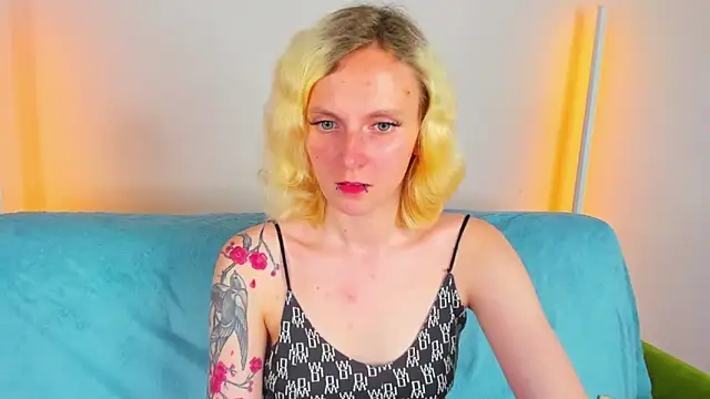 LikiLips live XXX chat