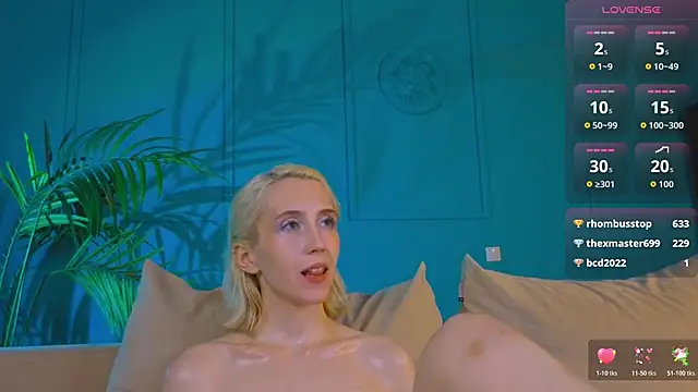 Elen__Moore Chat XXX in diretta