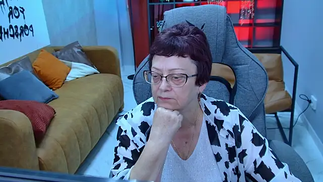 Chat XXX en directo de IsoldeMirevain