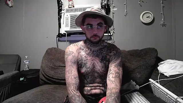 צ'אט XXX בשידור חי של trickydickydaddy