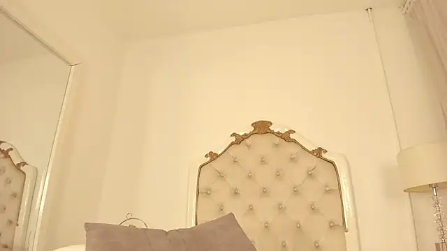 atenea_lux – Live XXX-chat