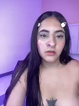 Maggiee_1's Live XXX Chat