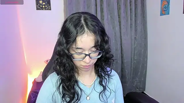 Chat XXX ao vivo de indra_cam