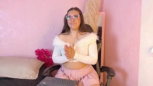 Emily_Roussee Chat XXX in diretta