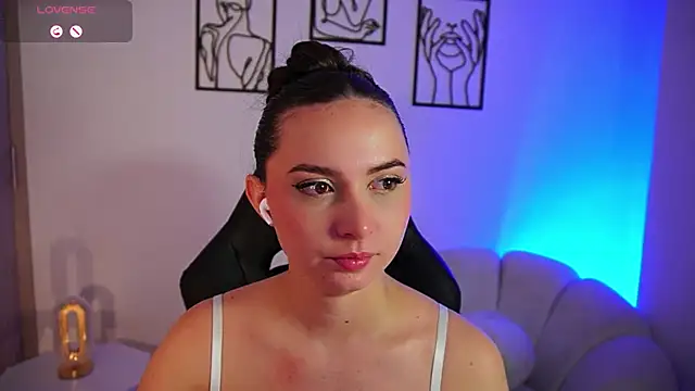 צ'אט XXX בשידור חי של AliceHarper_
