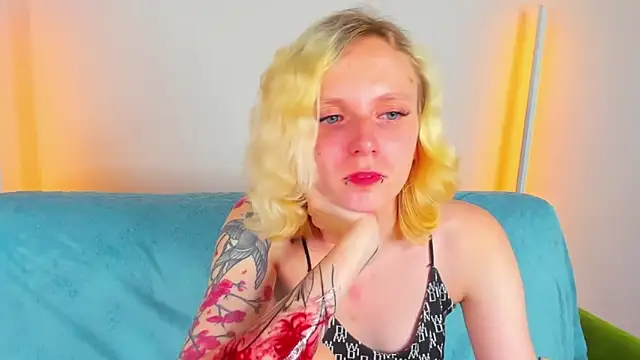 LikiLips' Live XXX Chat