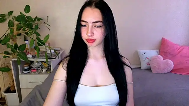צ'אט XXX בשידור חי של WildKittenX_