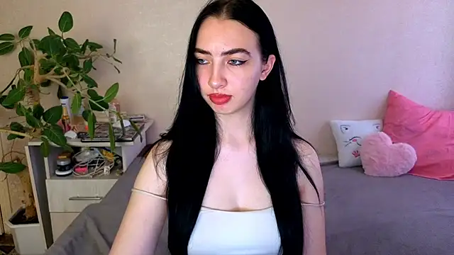WildKittenX_'s Live XXX Chat