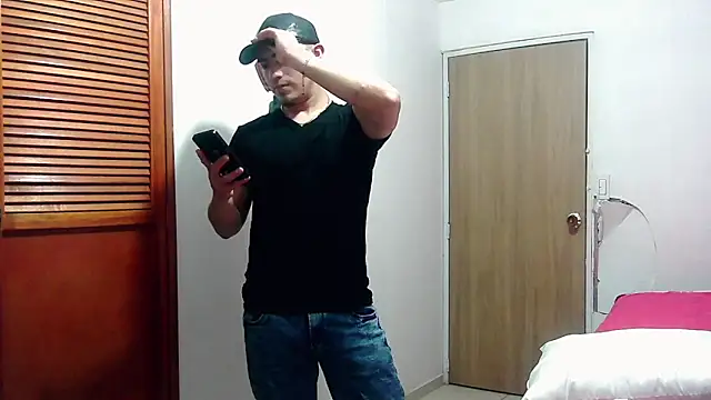 Онлайн чат XXX TouchDaddy4