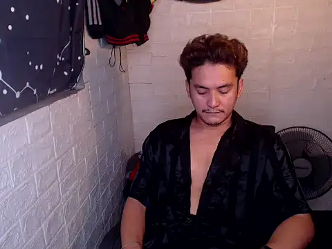 Show modela Tempting_jon na web-kameri
