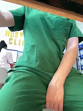 secretly_masturbating Adlı Modelin Web Kamerası Şovu