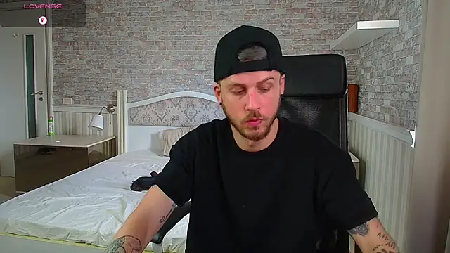 JonahShaw Live XXX Chat