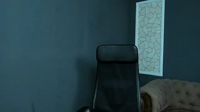 XXX chat uživo modela BrianHunts