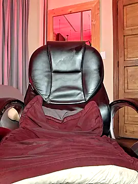 GrayAndrews' Live XXX Chat