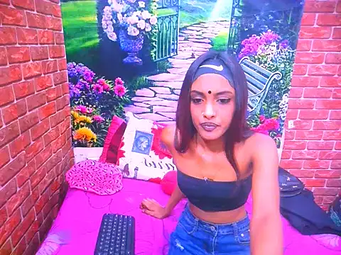 IndianPretty14u2Luv – Live XXX-chat