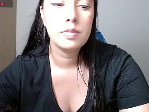 venus__24 Adlı Modelin Canlı XXX Sohbeti