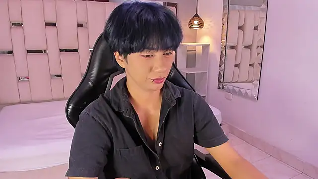 Eriol_'s Live XXX Chat