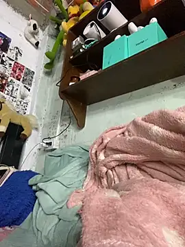 violeta_818 élő XXX-chatje