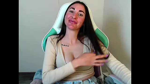 Cammil1a_horn's Live XXX Chat