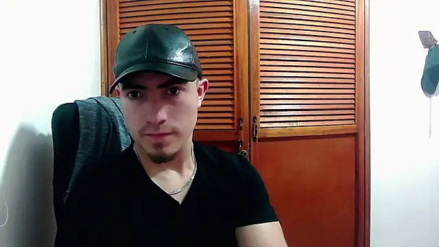 TouchDaddy4's Live XXX Chat