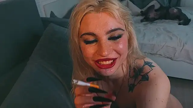 Ashley-Urban Adlı Modelin Canlı XXX Sohbeti