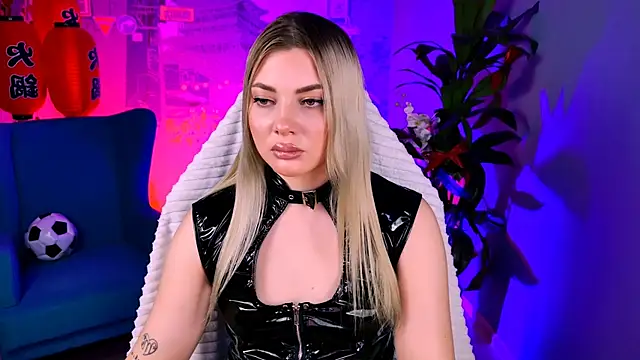 HyileyClark Chat XXX in diretta