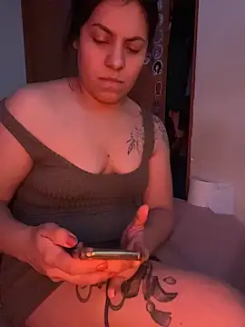 دردشة SmokyDee الجنسية المباشرة