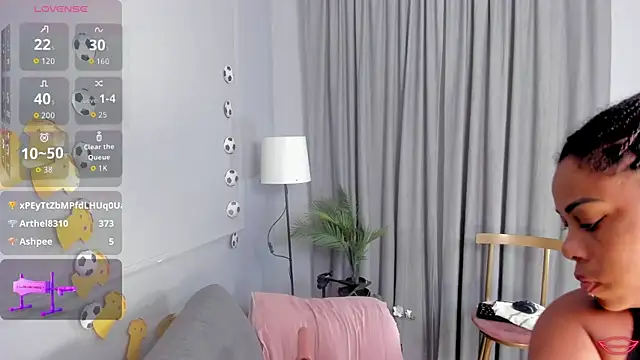 Czat XXX na żywo – BrianaHazel