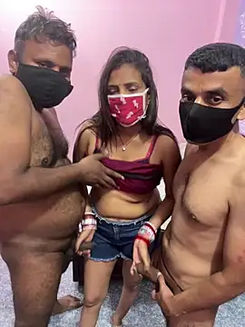 הופעת וובקאם של Sexy_vanshika01