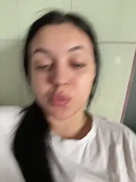 Bettie_Toni: απευθείας συνομιλία ΧΧΧ