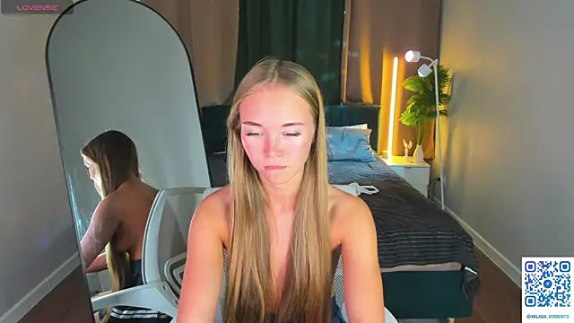 Milana_Sorrento's Webcam Show