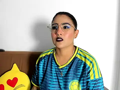 TatyGomez_'s Live XXX Chat