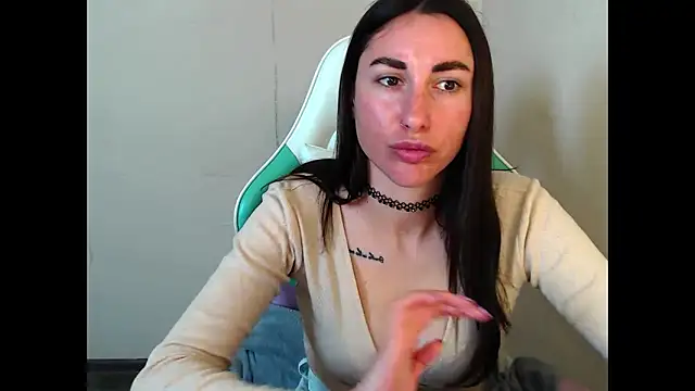 Cammil1a_horn's Live XXX Chat