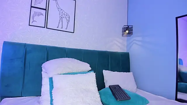 Chat +18 de ninna_curly ao vivo