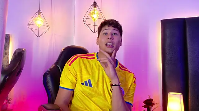 XXX chat uživo modela Rayden_Boy
