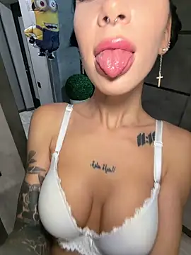 XEye_Candy élő XXX-chatje