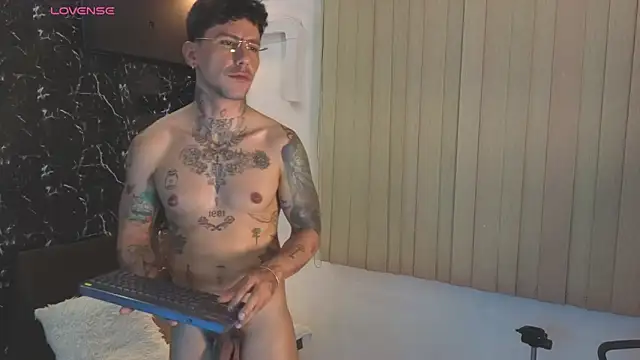 MR_EITHAN Live XXX-chat