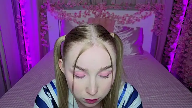 LilyStarlight Adlı Modelin Canlı XXX Sohbeti