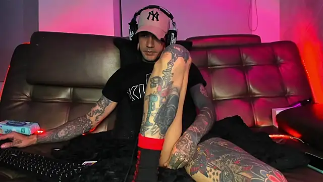 Chat +18 de jhonny__ackerman ao vivo