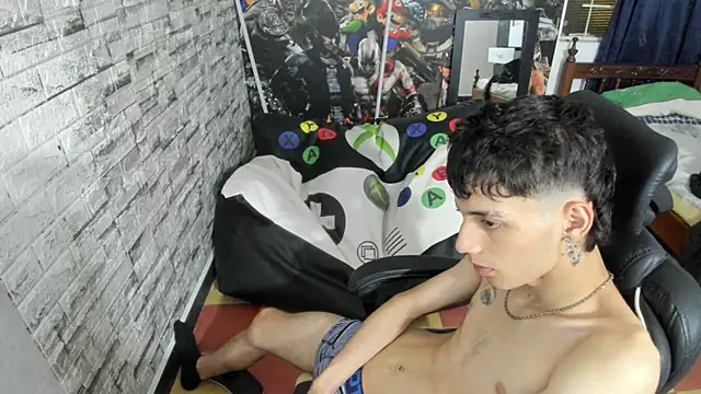 wex_077 Live XXX-Chat