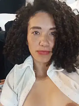 Онлайн чат XXX JuliethMilf