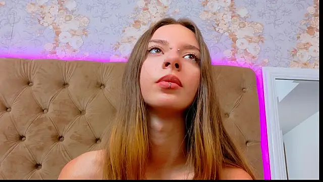 CoraVex 라이브 XXX 채팅
