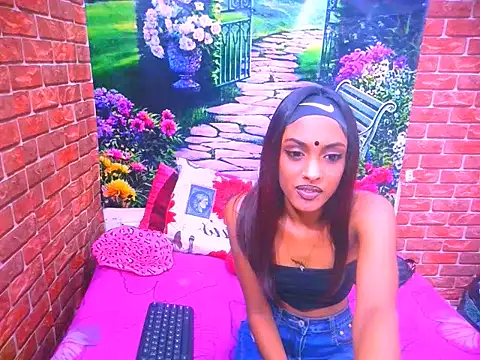IndianPretty14u2Luv – Live XXX-chat