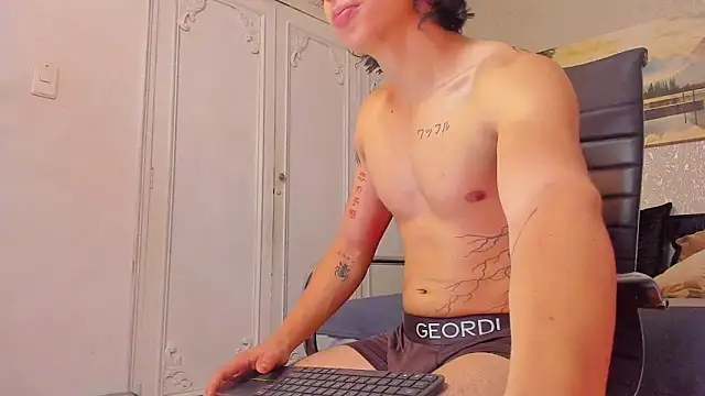 Tyler_durten live XXX chat