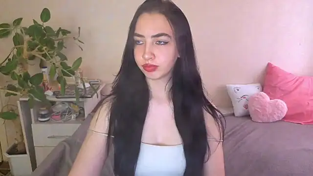WildKittenX_ XXX чат на живо