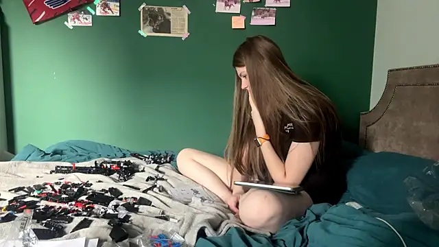 AllayingShrine Chat XXX live