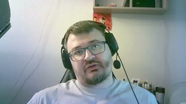 Chat +18 de SirAbuser ao vivo