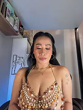 צ'אט XXX בשידור חי של AsianMilfSheryl