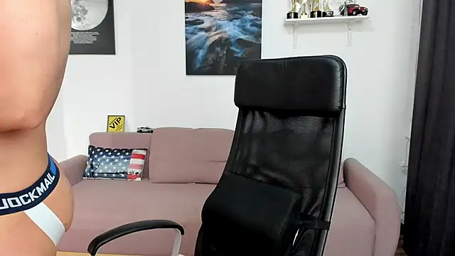 BrutusK08 Live XXX-chat
