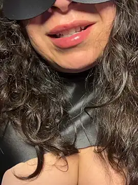 Zaphiro007's Live XXX Chat